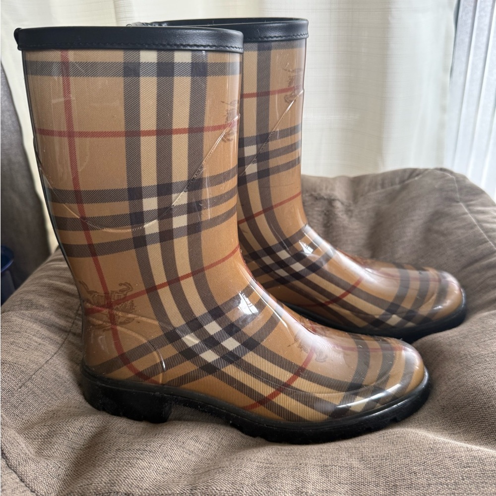 Burberry Tan and Black Checkered Boots